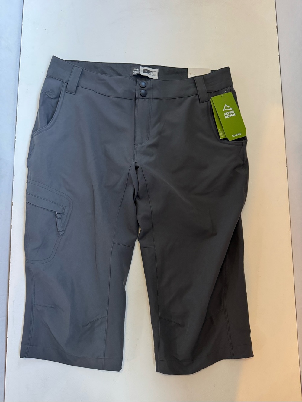 Alpine Design Women's Mountain Capri Tech Series size 10